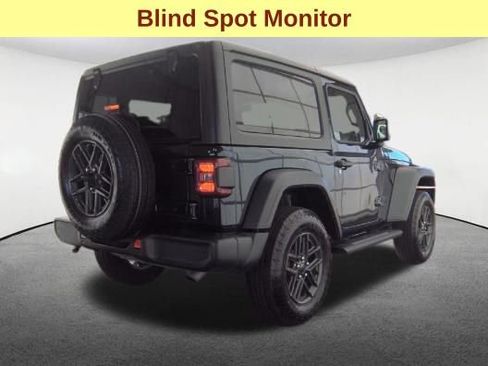 Used 2025 Jeep Wrangler Sport image 5