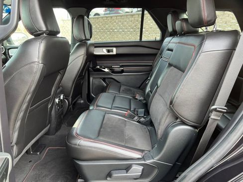 Certified 2022 Ford Explorer ST-Line w/ Class IV Trailer Tow Package image 5