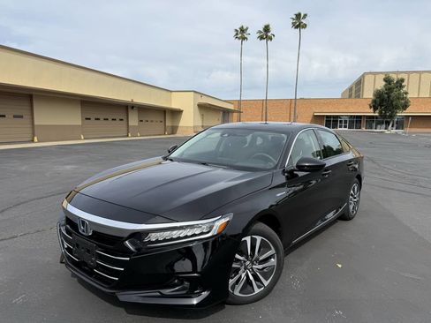 Used 2021 Honda Accord EX image 3