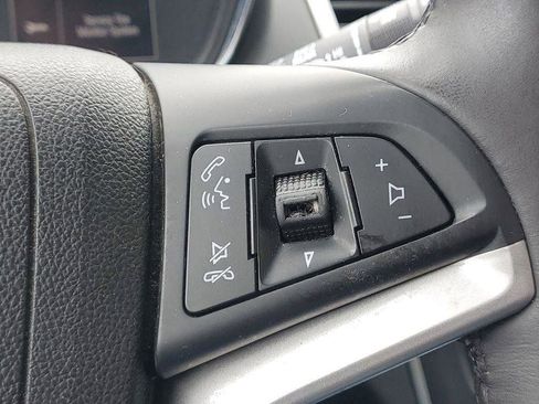 Used 2017 Chevrolet Trax LT w/ LT Convenience Package FWD image 11