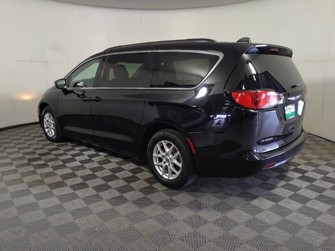 Used 2021 Chrysler Voyager Lxi FWD image 5