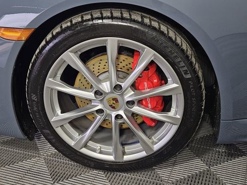 Used 2017 Porsche 718 Cayman S RWD image 9