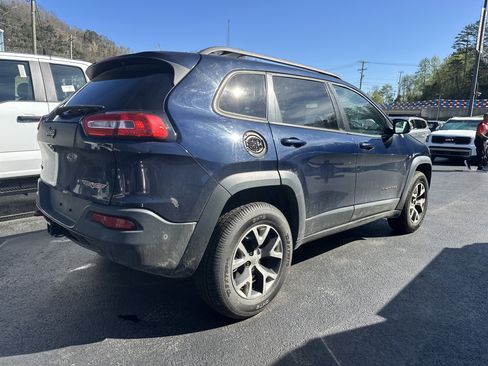Used 2014 Jeep Cherokee Trailhawk w/ Technology Group image 10