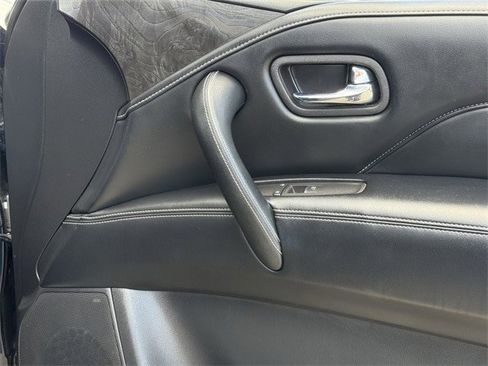 Used 2024 INFINITI QX80 Luxe image 31