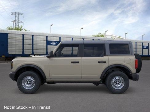 New 2025 Ford Bronco Base image 3