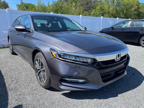 Used 2018 Honda Accord Touring image 8