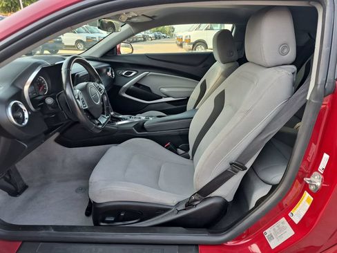 Used 2019 Chevrolet Camaro LT RWD image 11