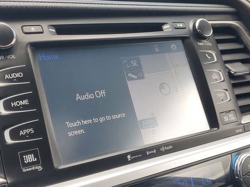Used 2016 Toyota Highlander Limited AWD/4WD image 30