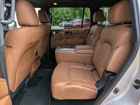 Used 2024 INFINITI QX80 Sensory w/ Cargo Package image 16