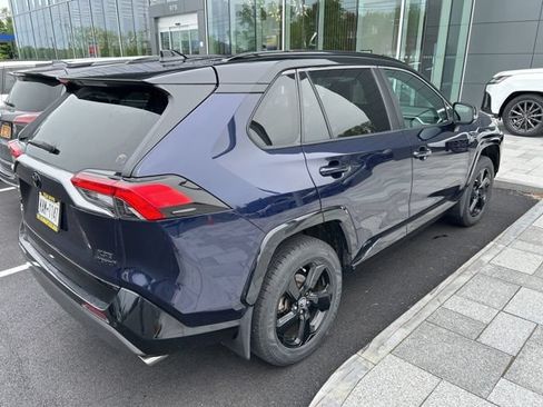 Used 2021 Toyota RAV4 XSE AWD/4WD image 3
