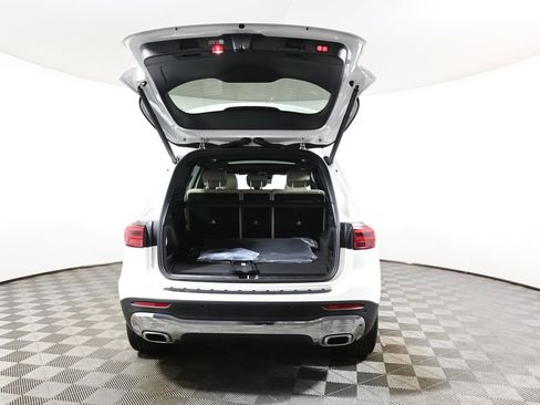 New 2026 Mercedes-Benz GLB 250 4MATIC image 33