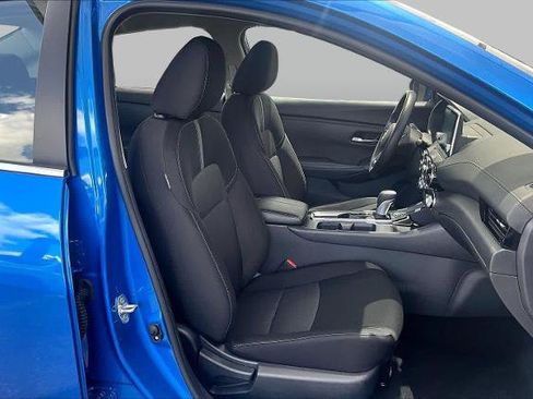 Certified 2025 Nissan Sentra SV FWD image 9