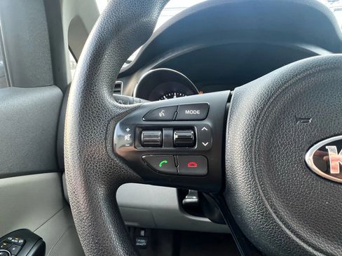 Used 2016 Kia Sedona LX w/ Option Group 020 image 15