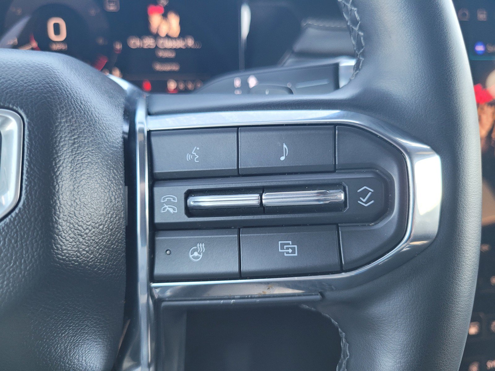 Used 2025 GMC Acadia Elevation FWD image 23