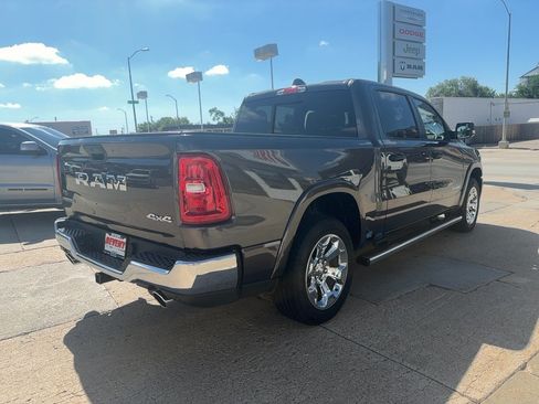 Used 2025 RAM 1500 Big Horn AWD/4WD image 6
