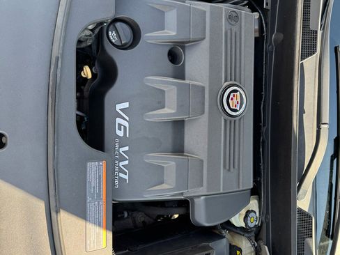 Used 2011 Cadillac SRX Luxury image 33