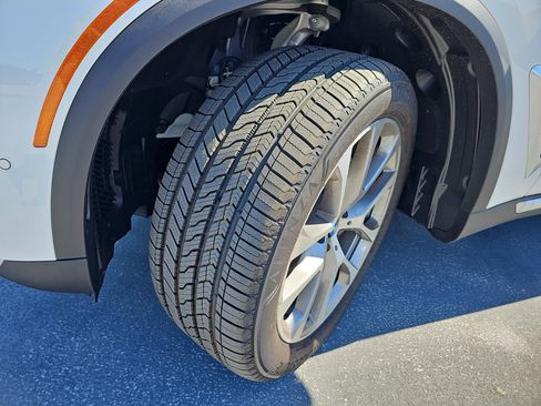 New 2026 BMW X5 sDrive40i image 33