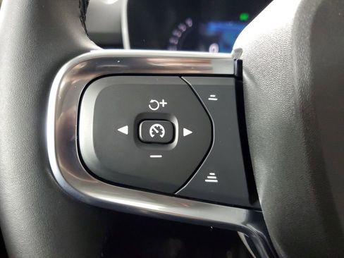 Used 2026 Volvo XC40 B5 Ultra w/ Protection Package Premier image 27