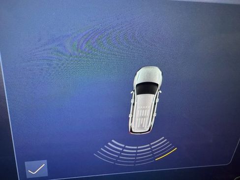 Used 2025 Buick Enclave Sport Touring image 17