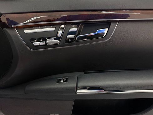 Used 2011 Mercedes-Benz S 550 image 23