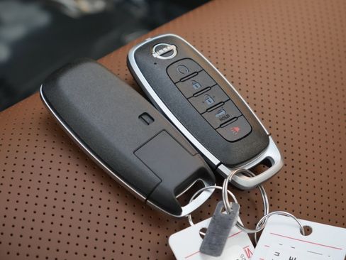 New 2026 Nissan Rogue Platinum image 32