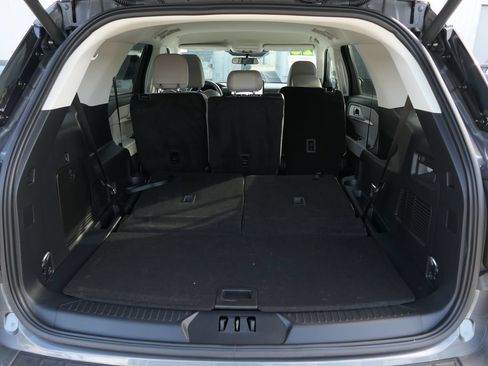 Used 2026 Ford Explorer Active w/ Active Comfort Package RWD image 23