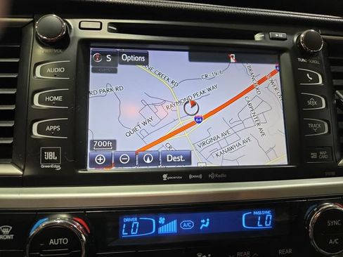 Used 2018 Toyota Highlander Limited AWD/4WD image 17