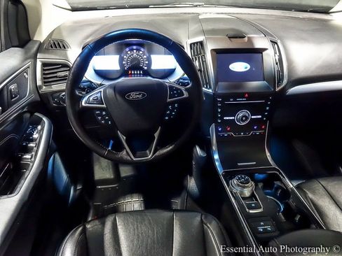Used 2019 Ford Edge Titanium w/ Equipment Group 301A image 18