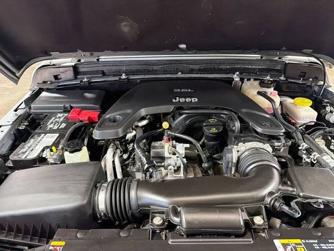 Used 2021 Jeep Wrangler Unlimited Sport AWD/4WD image 30
