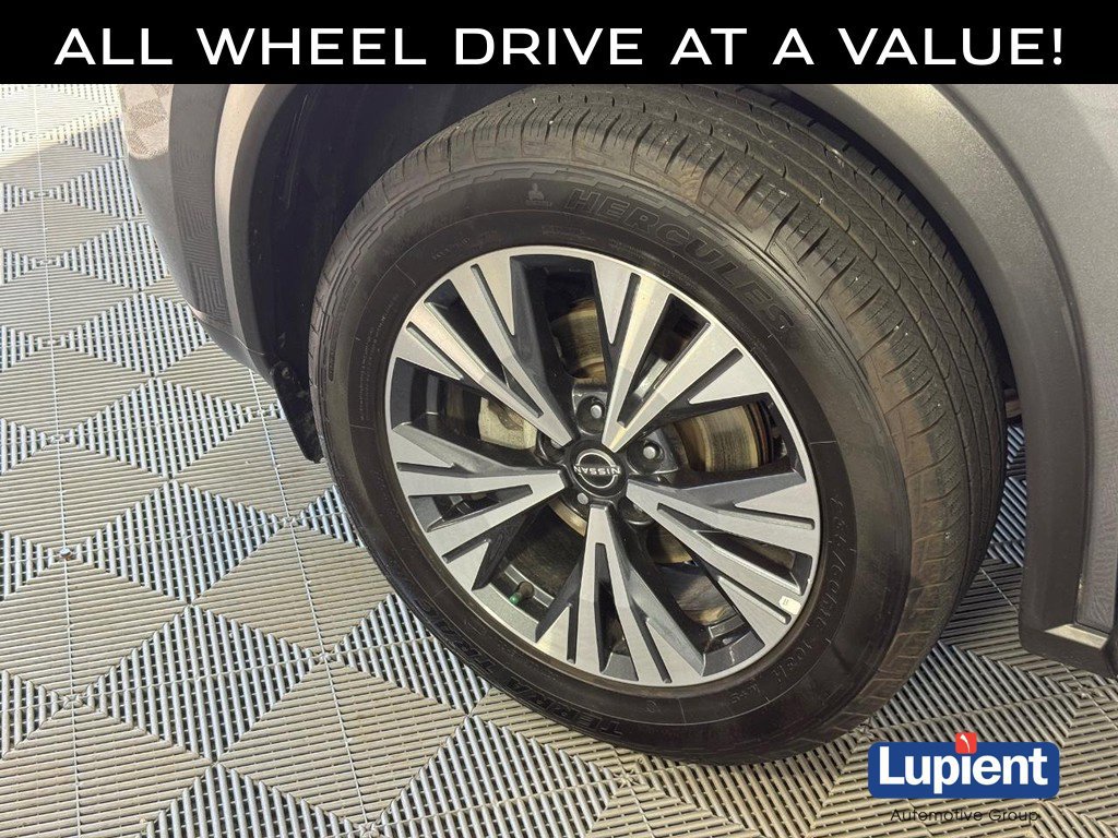 Used 2023 Nissan Rogue SV AWD/4WD image 16