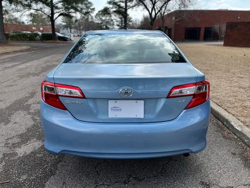 Used 2012 Toyota Camry LE image 4