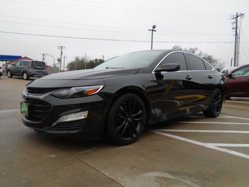 Used 2021 Chevrolet Malibu LT w/ Midnight Edition image 3