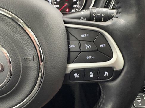 Used 2020 Jeep Compass Latitude image 28