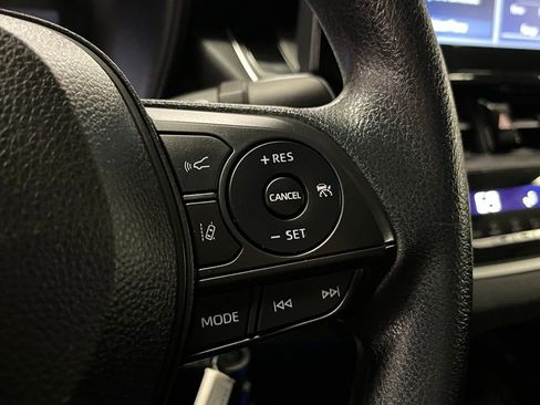 Used 2022 Toyota Corolla LE image 21