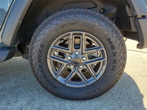 Used 2024 Jeep Wrangler Sport S image 6