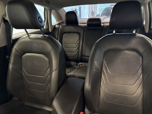 Used 2019 Volkswagen Jetta SEL Premium image 17