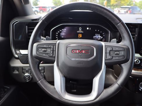 Used 2022 GMC Sierra 1500 Elevation w/ LPO, Elevation Black Package image 15