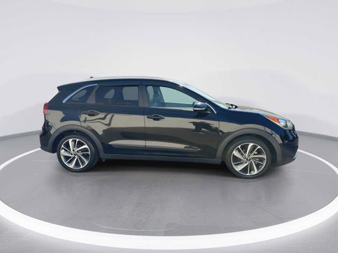 Used 2017 Kia Niro Touring FWD image 9