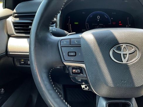 Used 2025 Toyota Camry SE w/ Convenience Package AWD/4WD image 11