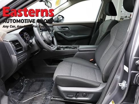 Used 2023 Nissan Rogue SV AWD/4WD image 13