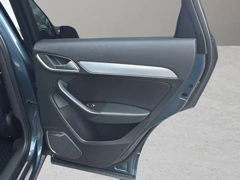 Used 2017 Audi Q3 2.0T Prestige w/ Prestige Package image 17