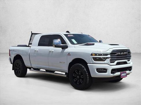 Used 2025 RAM 3500 Laramie w/ Sport Appearance Package AWD/4WD image 18