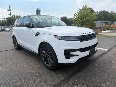 Used 2024 Land Rover Range Rover Sport SE AWD/4WD image 7