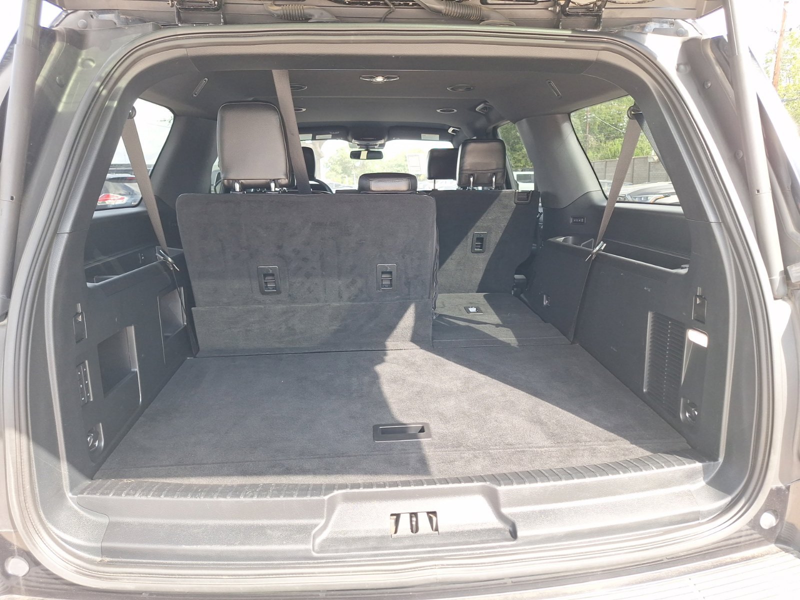 Used 2020 Ford Expedition Max XLT w/ Equipment Group 202A RWD image 36