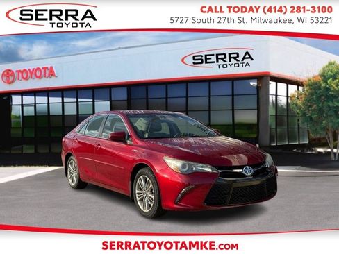 Used 2015 Toyota Camry SE image 1