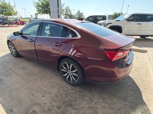 Used 2016 Chevrolet Malibu LT FWD image 5