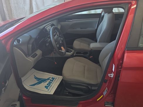 Used 2020 Hyundai Elantra SEL FWD image 10
