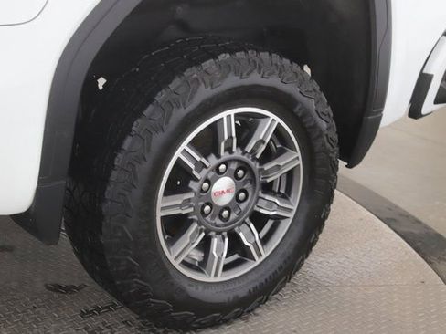 Used 2024 GMC Sierra 1500 AT4 w/ Technology Package image 14