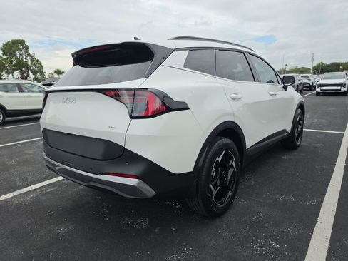 Certified 2026 Kia Sportage EX w/ EX Panoramic Sunroof Package AWD/4WD image 15