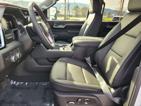 New 2026 GMC Sierra 2500 Denali w/ Denali Reserve Package AWD/4WD image 10